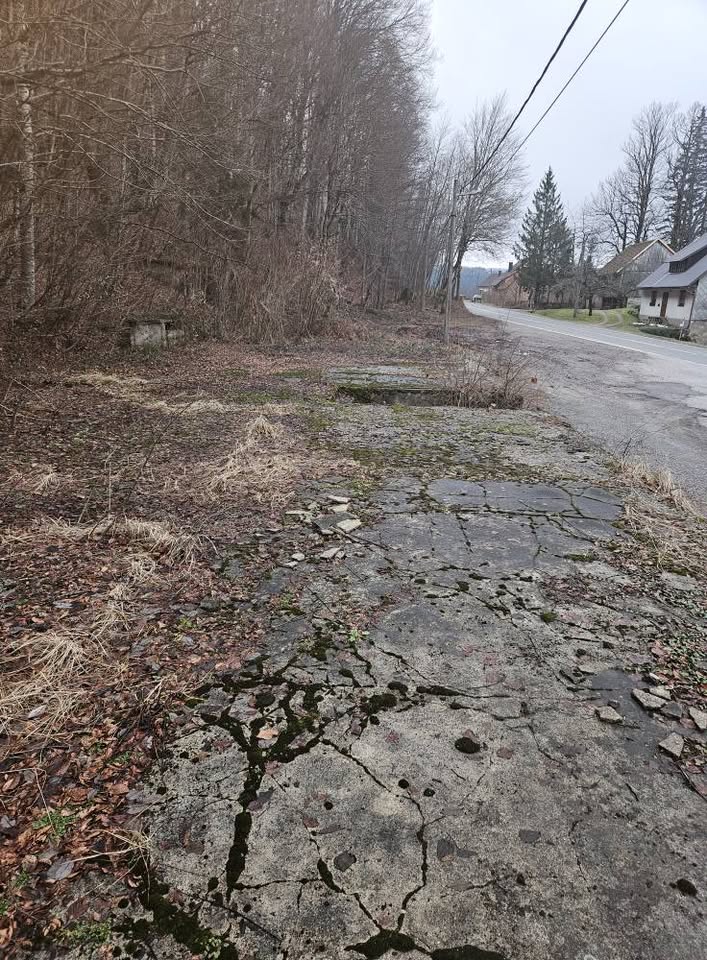 Građevinsko zemljište u Skradu – 1.530 m2, mirna lokacija