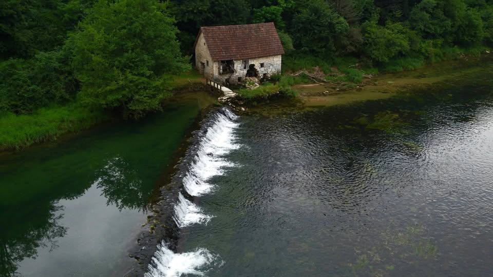 Građevinsko zemljište uz rijeku Dobru – 568 m2, Duga Resa
